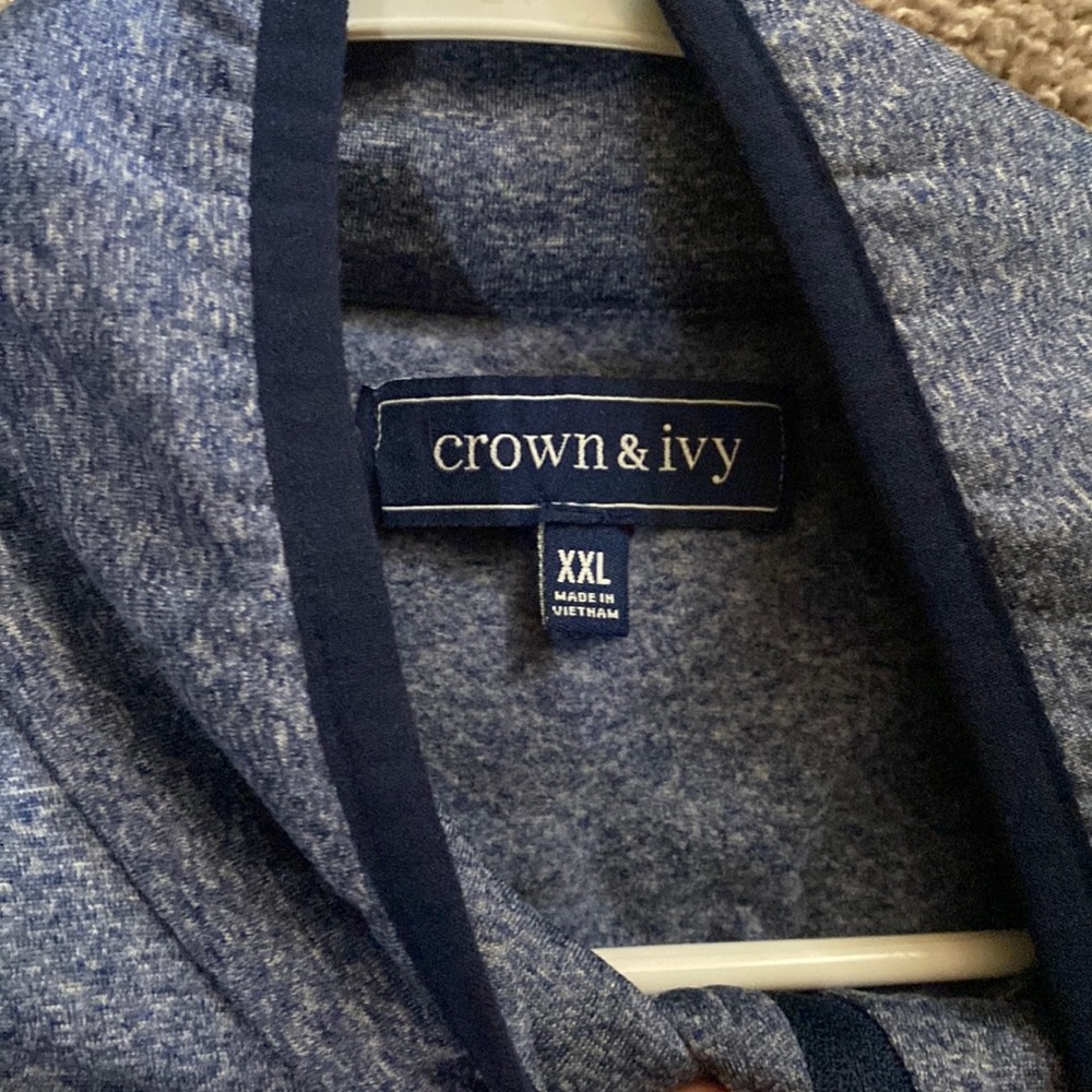 Crown & Ivy